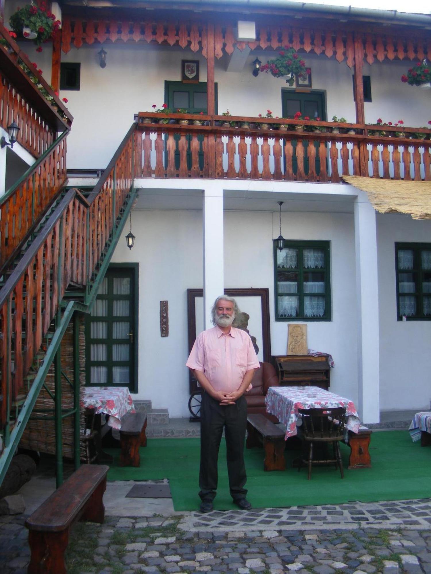 Gobe Csarda Hotell Oradea Exteriör bild