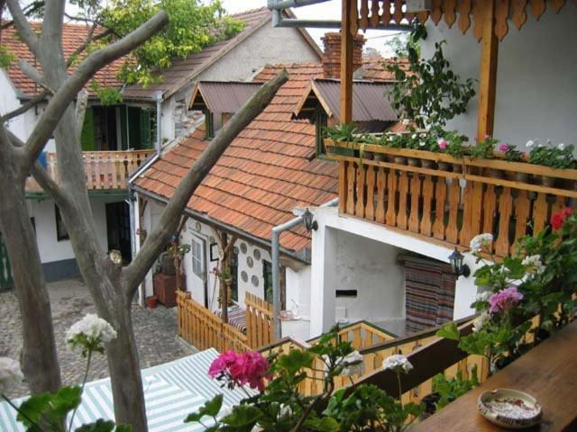 Gobe Csarda Hotell Oradea Exteriör bild